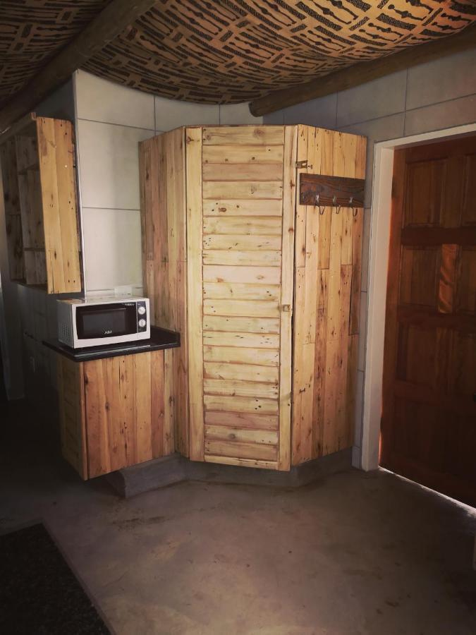 Aaa Rose Garden Guesthouse Mookgophong Dış mekan fotoğraf