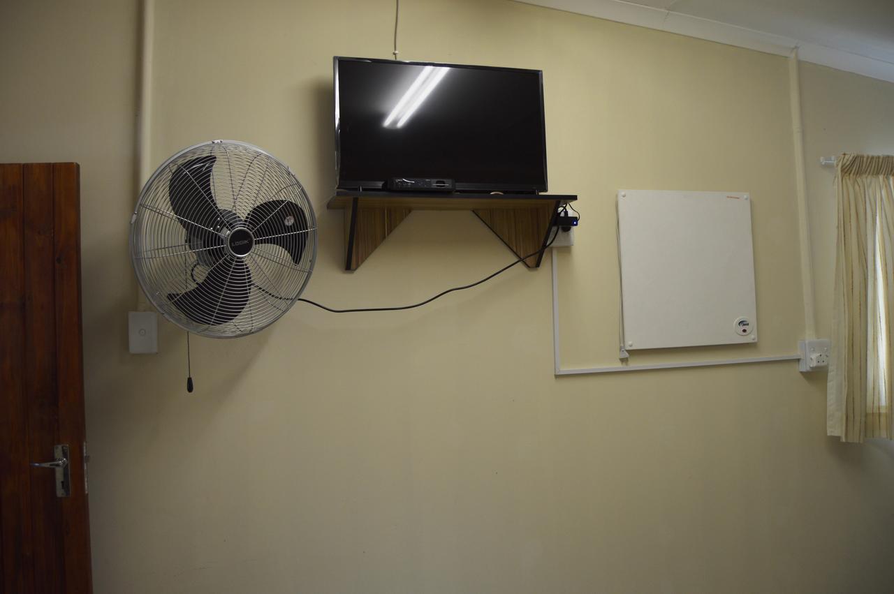 Aaa Rose Garden Guesthouse Mookgophong Dış mekan fotoğraf